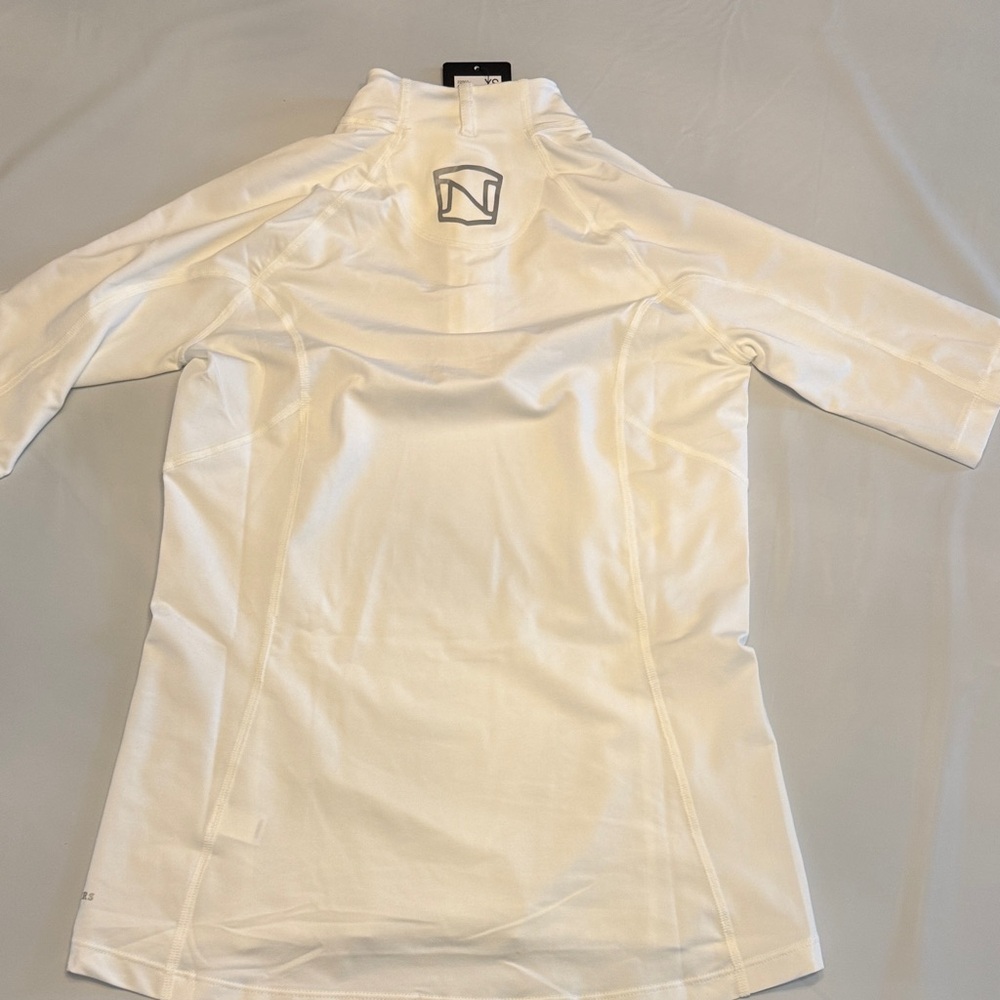 Amy Short Sleeve Quarter Zip - White (XS) - Picture 5 of 6